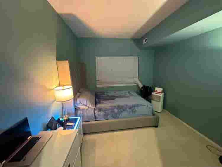Find Roommate in Renton