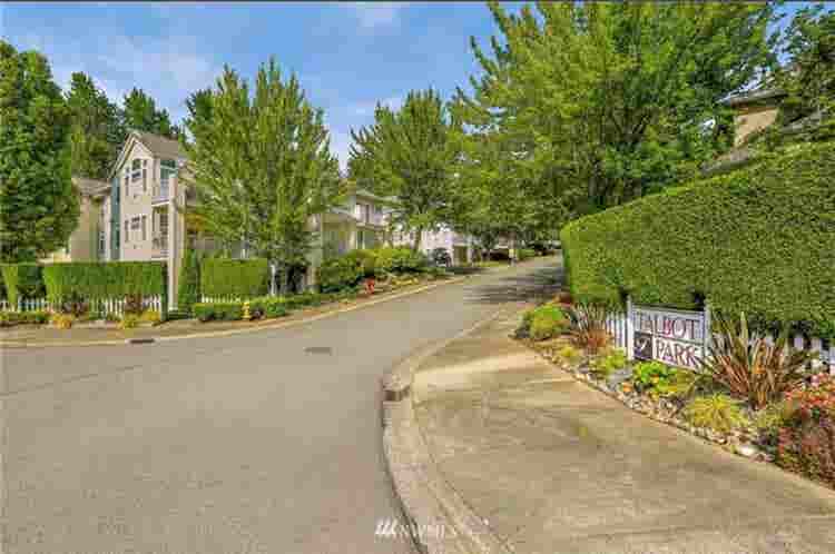 Find Roommate in Renton