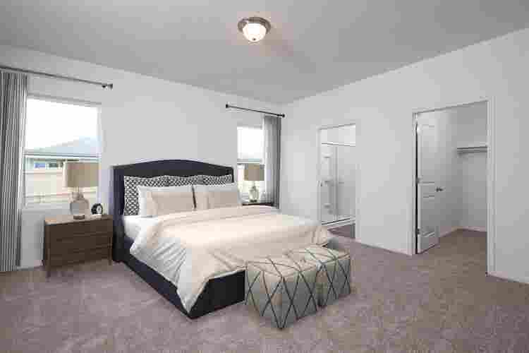 Looking for roomates in 77049