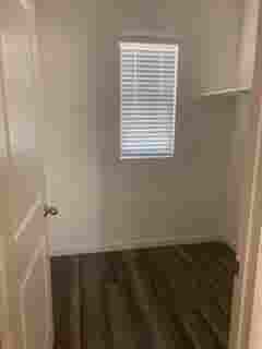 Looking for roomates in 77049