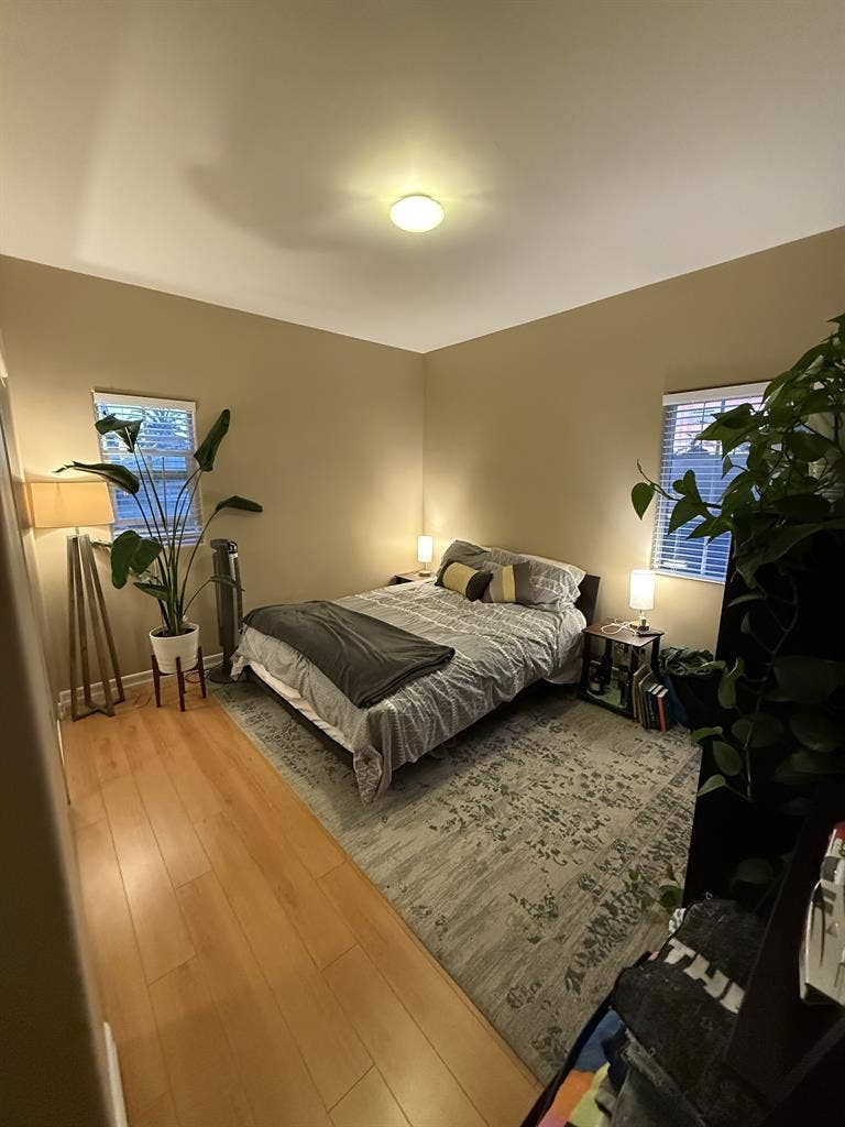 Big room & private bath