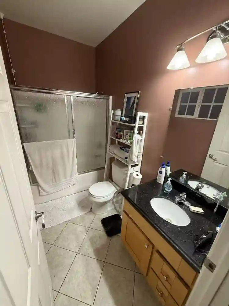 Big room & private bath
