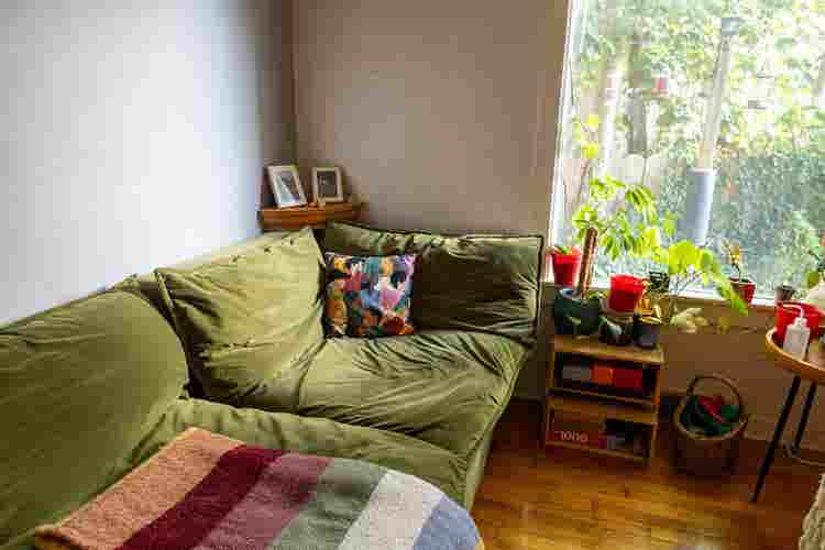 Room in cute house in Midtown