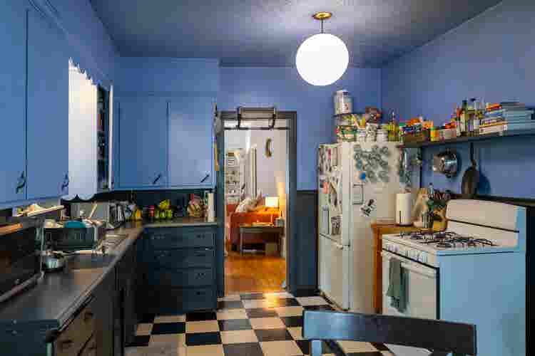 Room in cute house in Midtown
