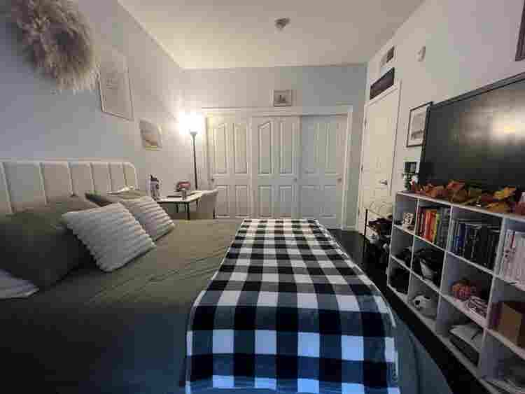 Seeking Female Roommate