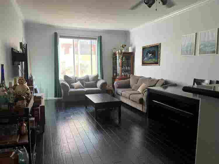 Seeking Female Roommate