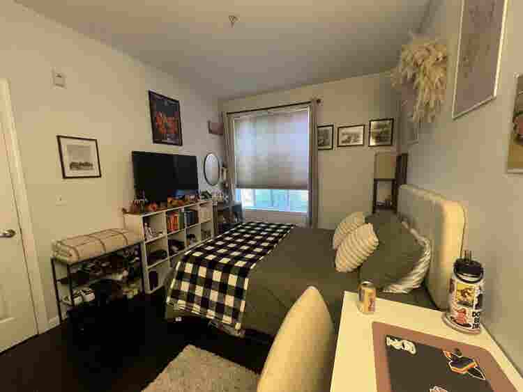 Seeking Female Roommate