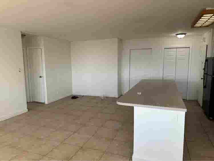 Bright BA corner apartment