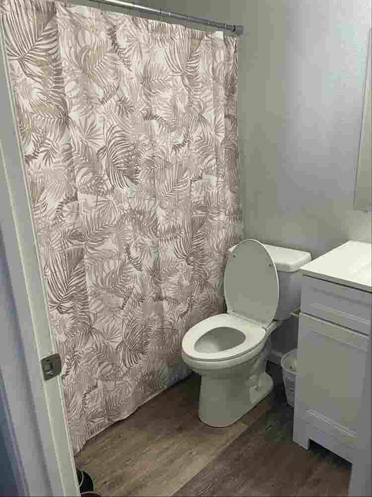 Private room/bath