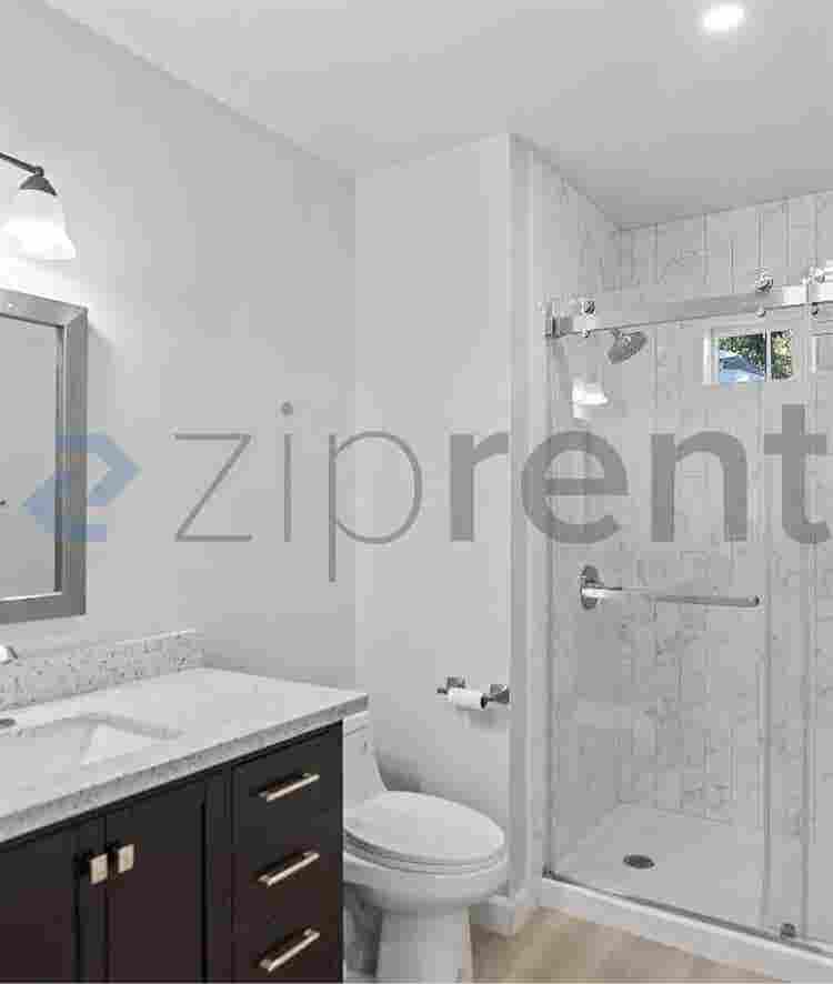 Charming & modern rental property