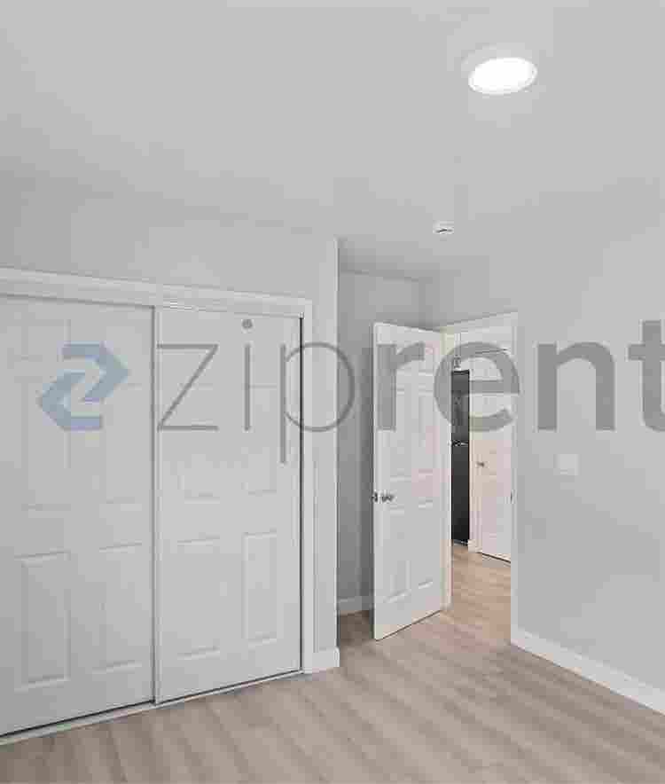 Charming & modern rental property