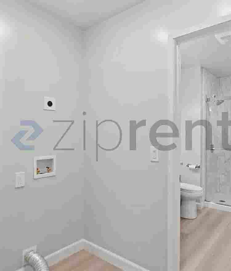 Charming & modern rental property
