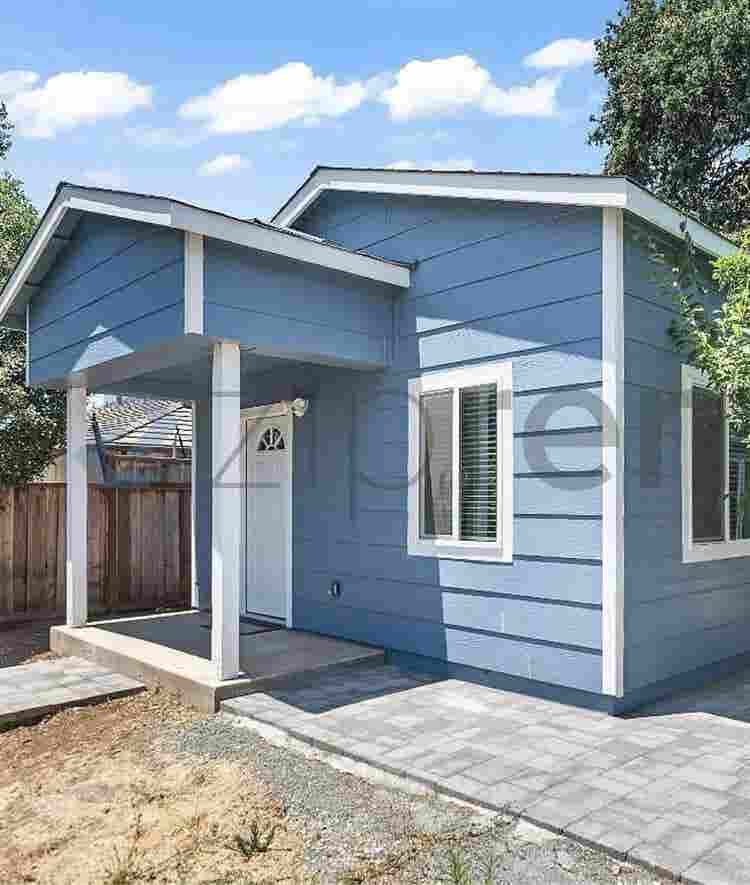Charming & modern rental property