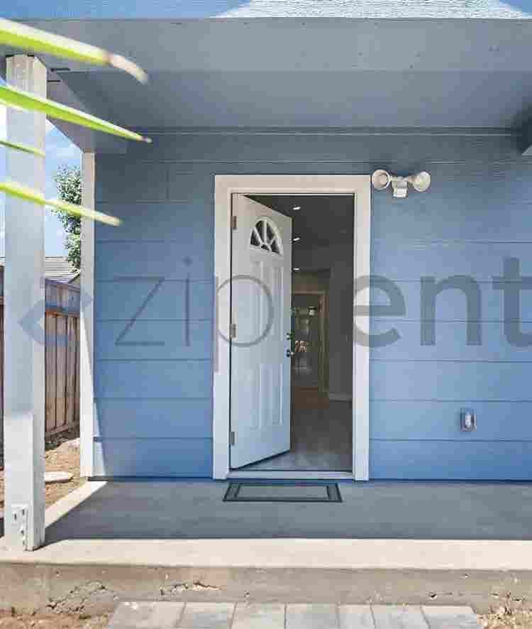 Charming & modern rental property