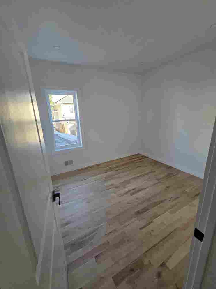 Bedroom to Share Common Area
