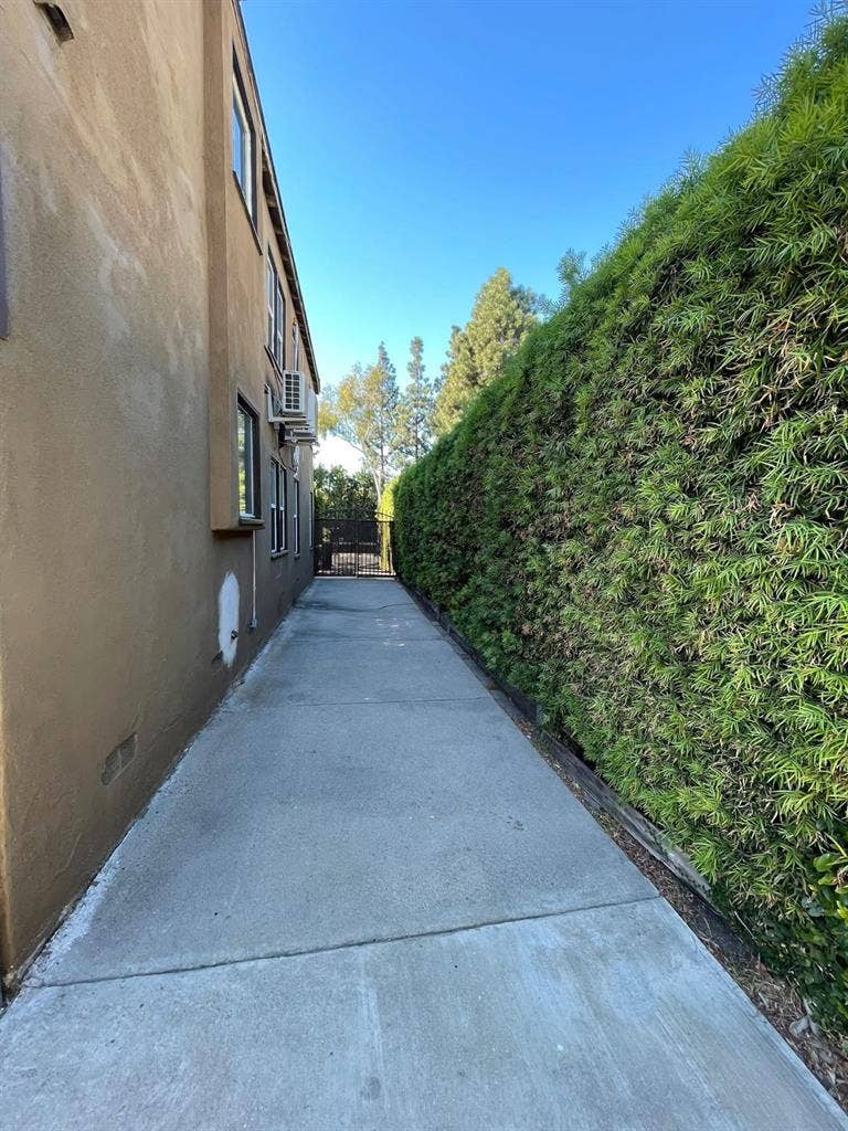 Roommate wanted in 3 bedroom home