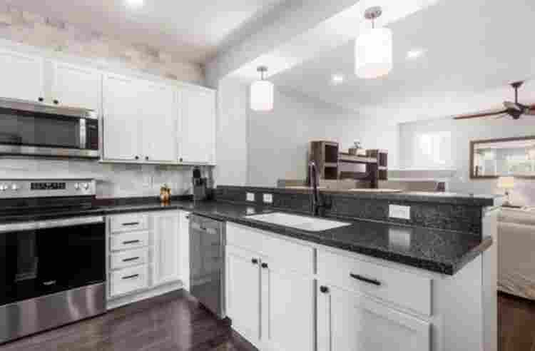 2 Rooms for Rent! Grove City