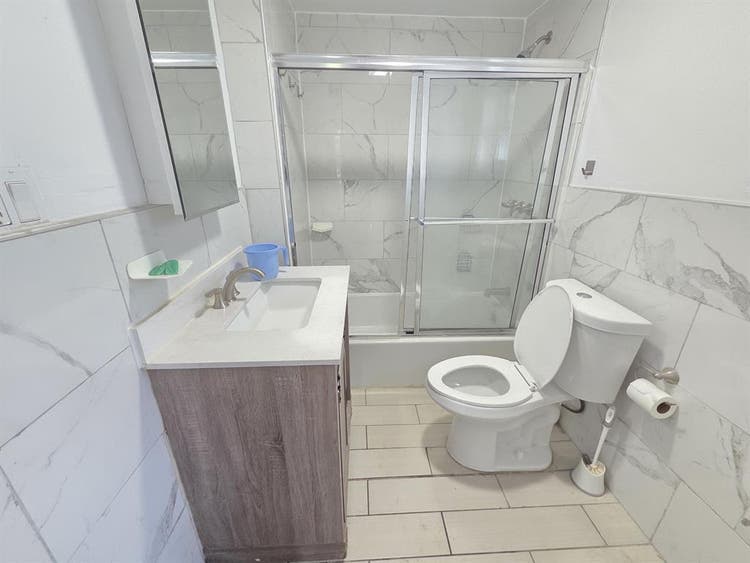 1 mid-size bedroom in a 3 bd apt