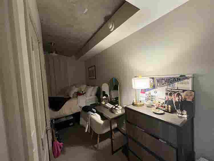 SUBLEASE  BATHROOM