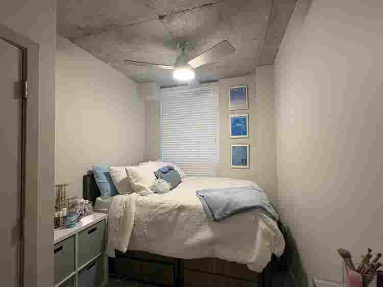 SUBLEASE  BATHROOM