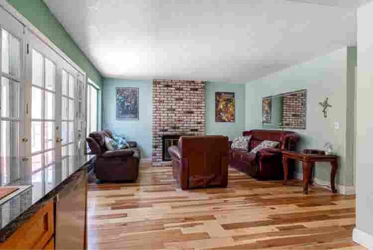 Looking for roommates