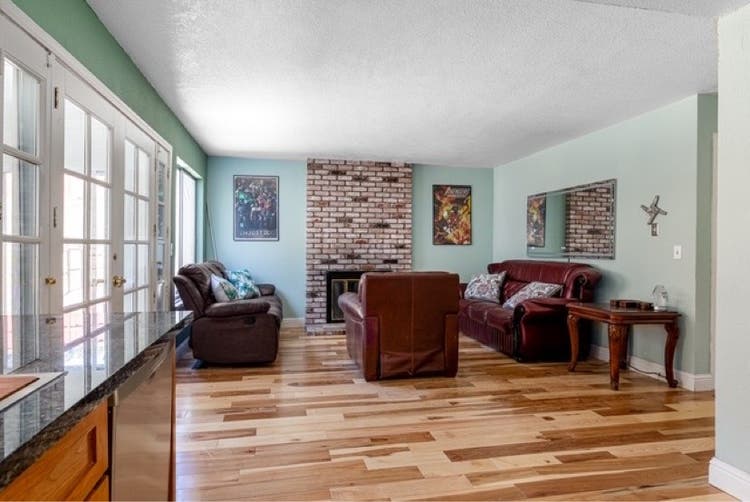 Looking for roommates