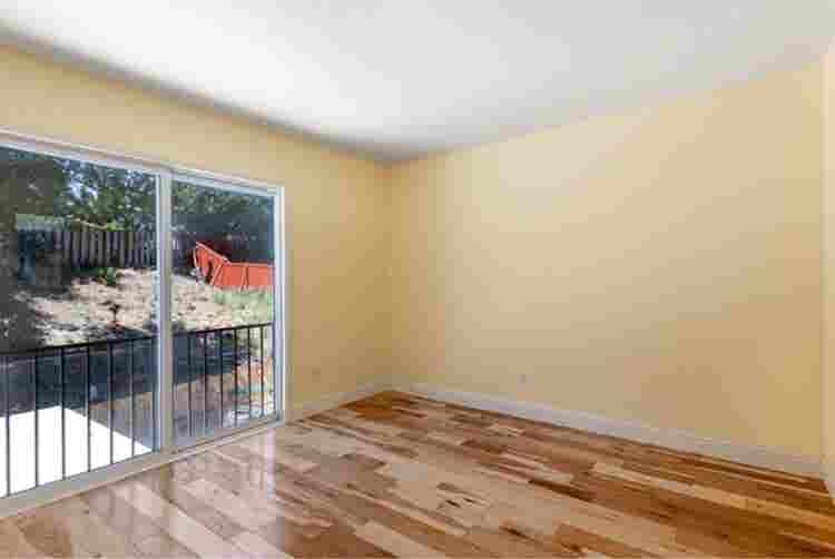 Looking for roommates
