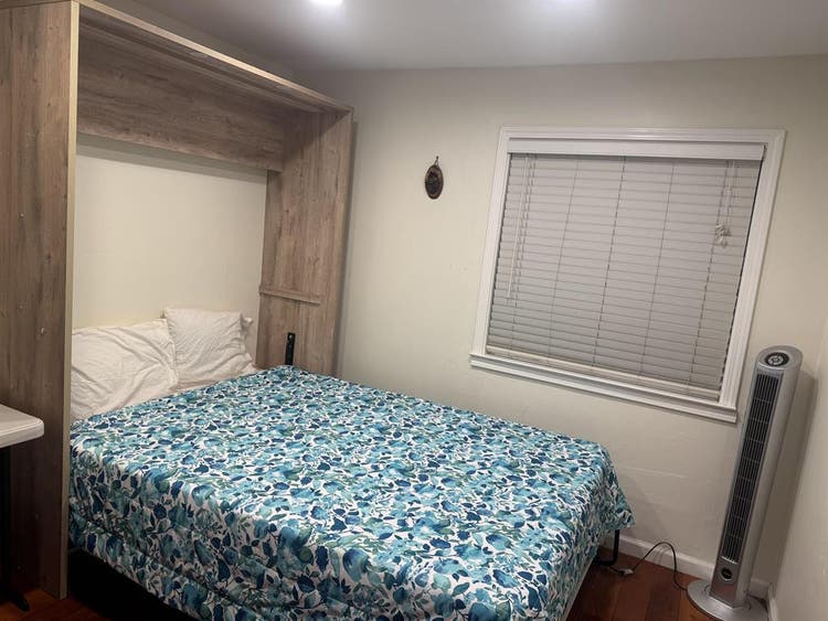 Furnished room + Kitchenette