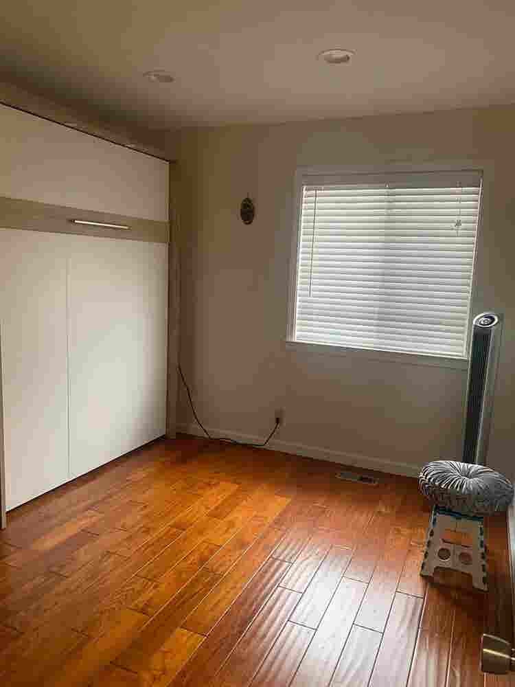 Furnished room + Kitchenette
