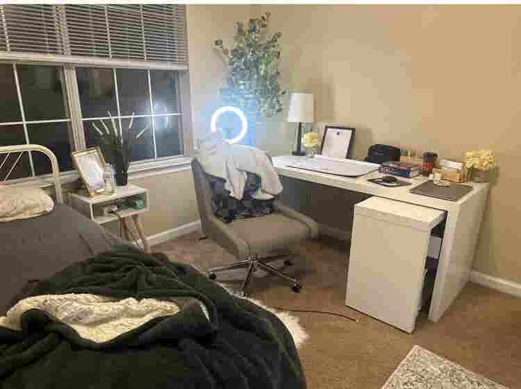 room for rent.