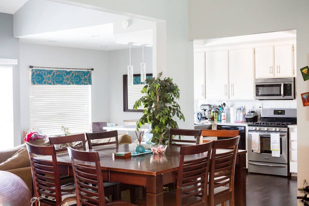Large private room -Furnished VISTA