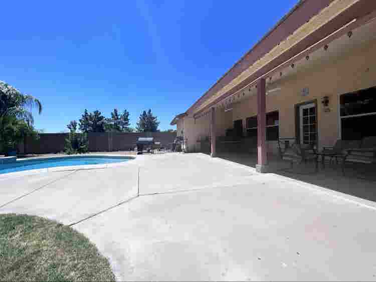 Extra room w/private pool,NE Mesa