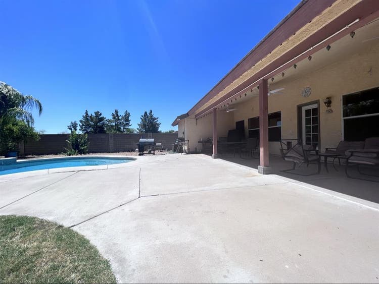Extra room w/private pool,NE Mesa