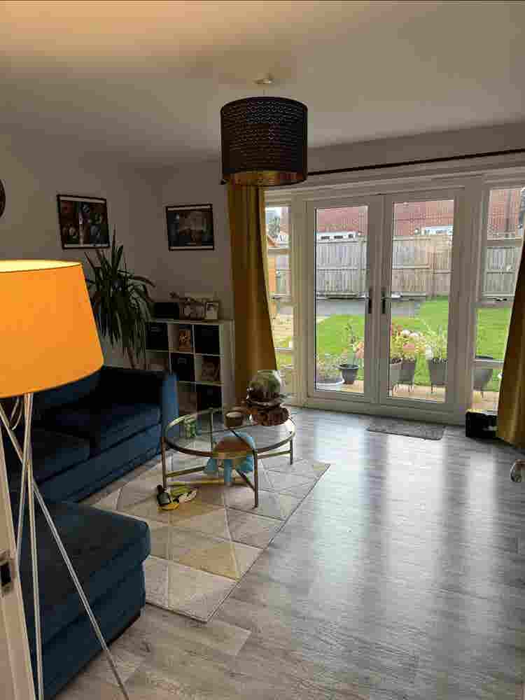 Looking for housemate