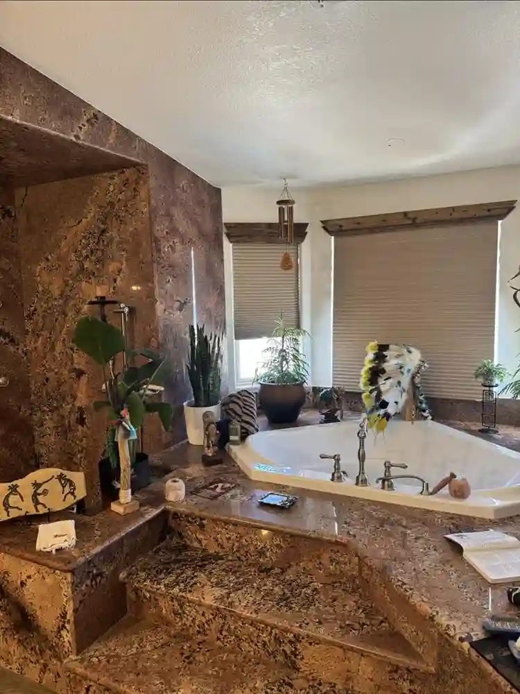 Exceptional Clean Safe Home Room