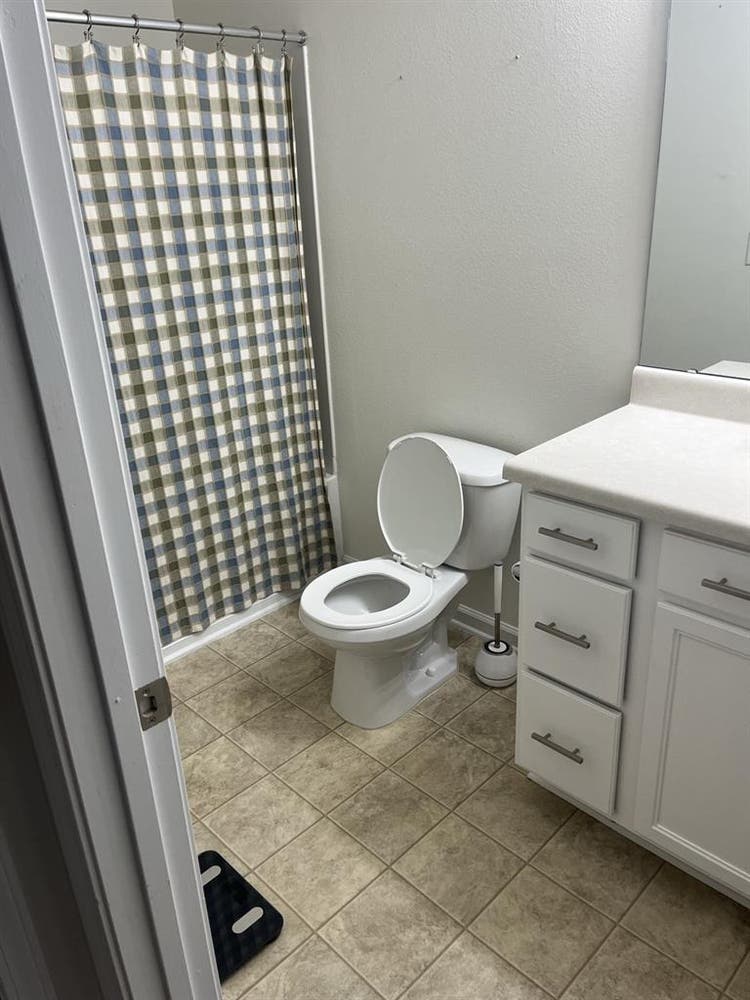 Room and private bathroom