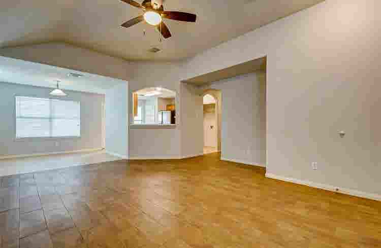 Outstanding family 3 bedroom house.