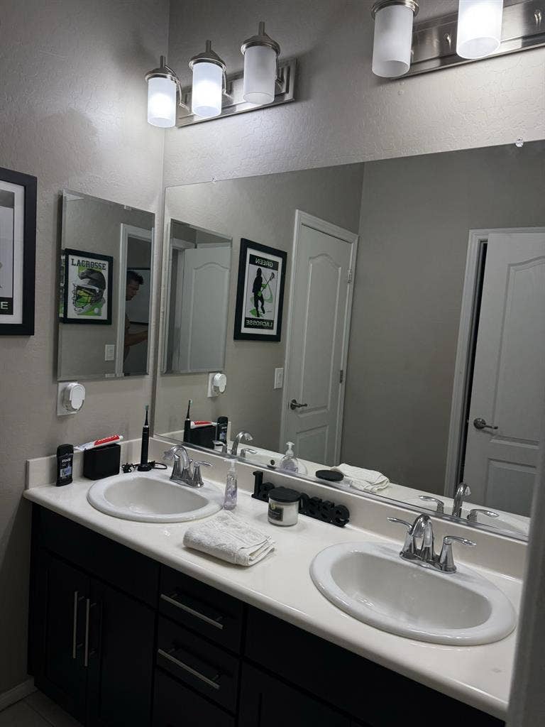 Furnished house with pool and spa