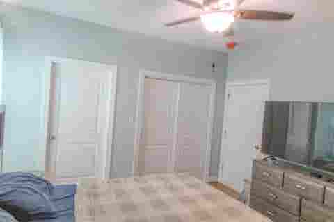 Master bedroom ( private bathroom)