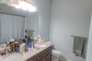Master bedroom ( private bathroom)