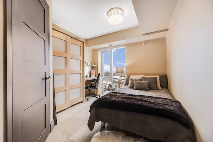 1 BEDROOM WITH EN-SUITE AVAILABLE