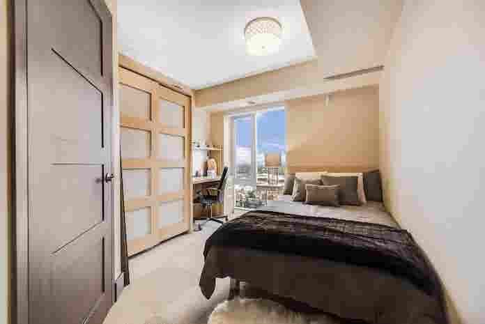 1 BEDROOM WITH EN-SUITE AVAILABLE