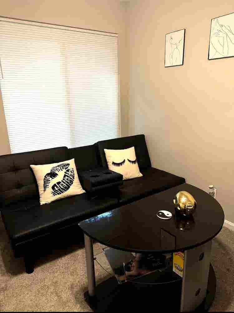 Master Bedroom For Rent