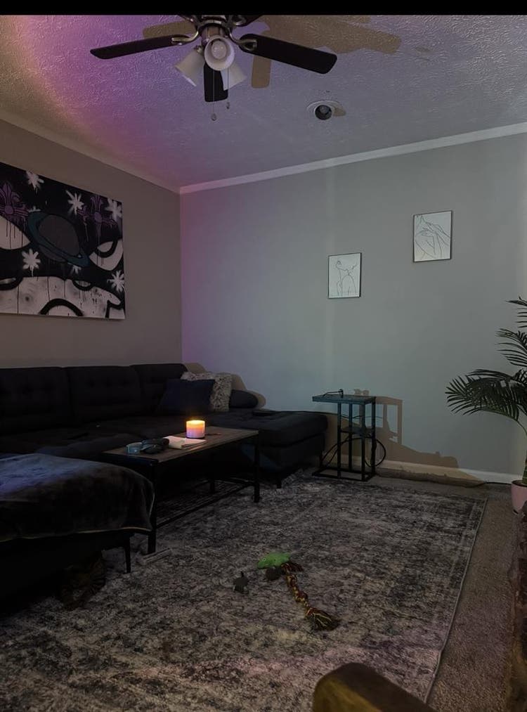 Master Bedroom For Rent