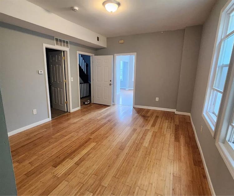 ROOM FOR RENT UTILITIES INCLUDED