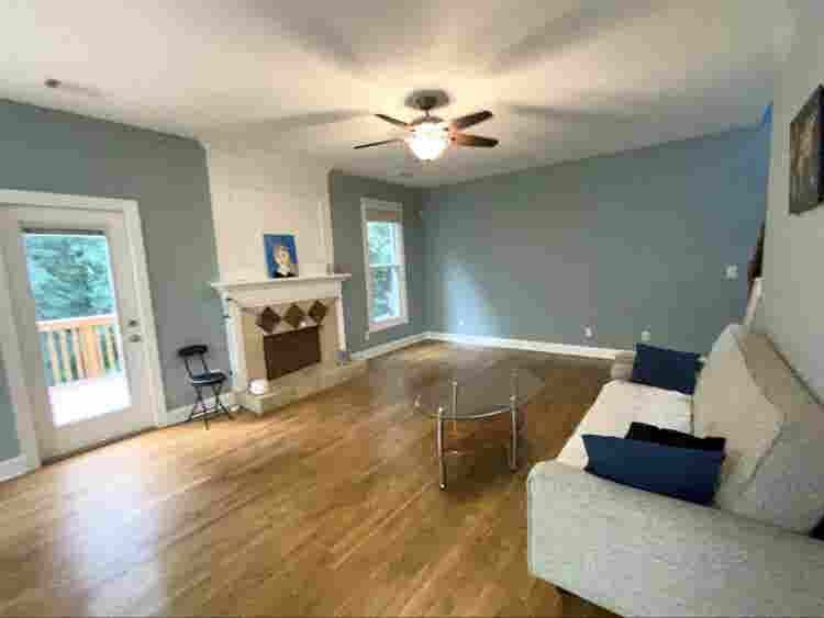 Super Quiet Cozy Bedroom near Lake!