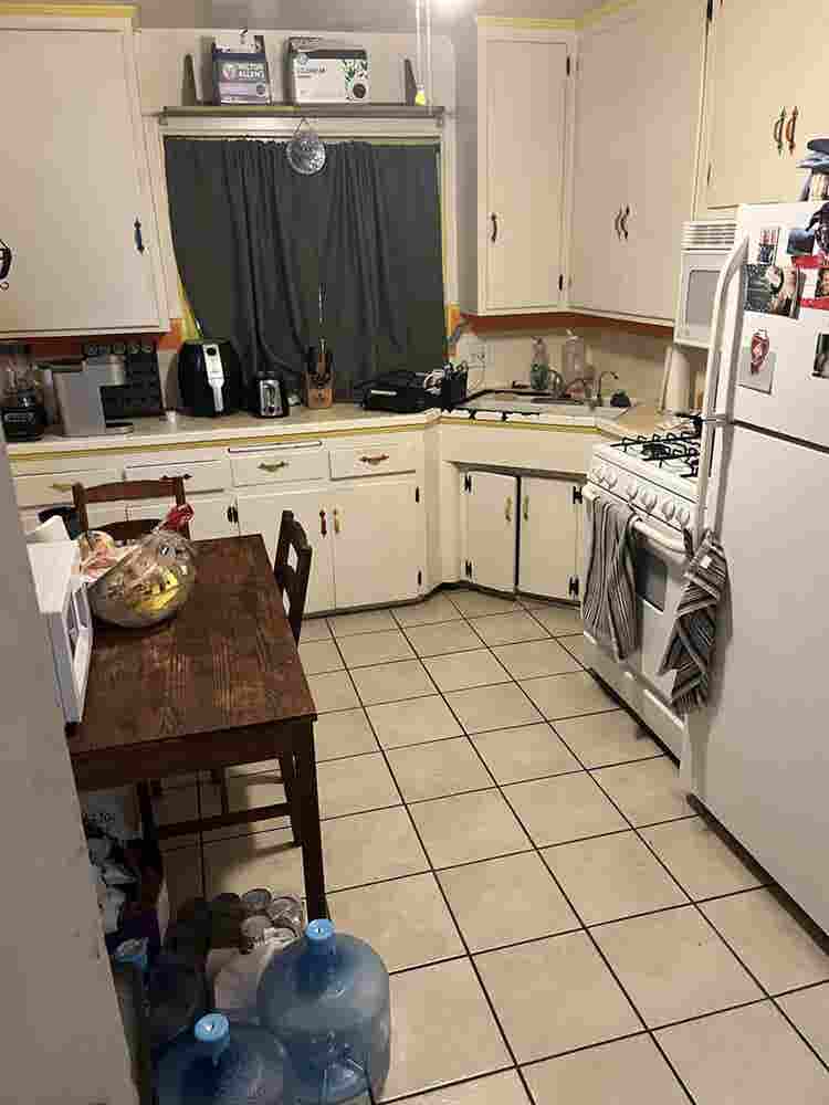 Room for rent  a month