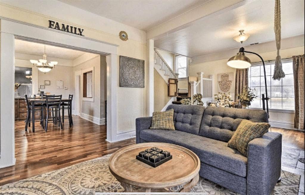 Room for rent possibly 2 rooms