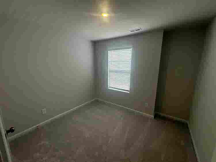 4 BR in Apex
