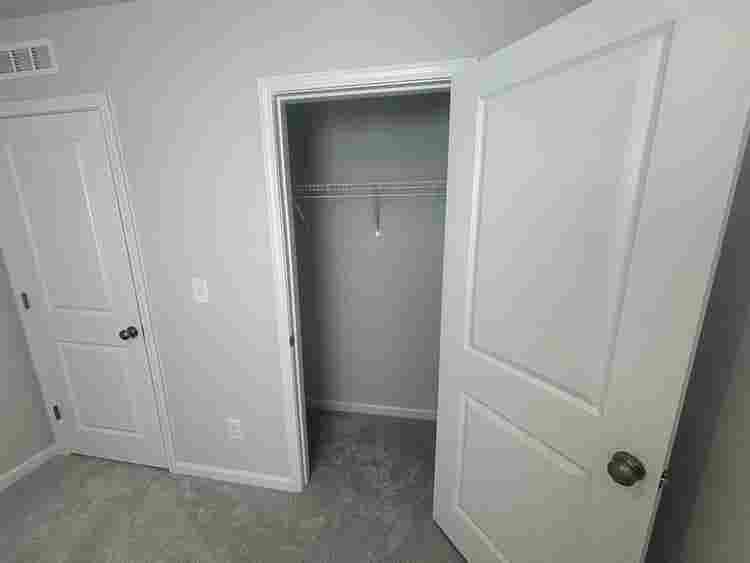 4 BR in Apex